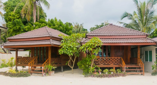 Beachfront-bungalow-sea-view1